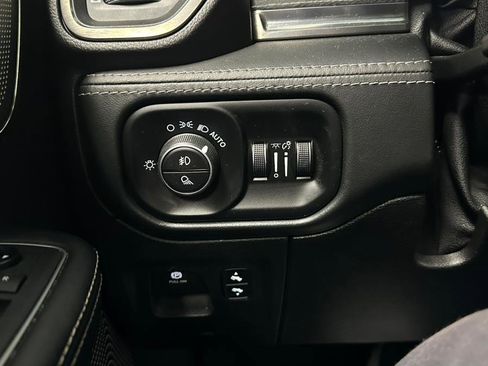 Used 2019 RAM 1500 Limited image 46