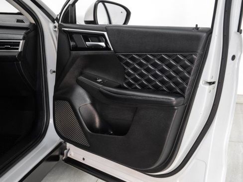 Used 2022 Mitsubishi Outlander SEL image 44