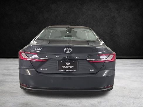 Used 2025 Toyota Camry LE image 7