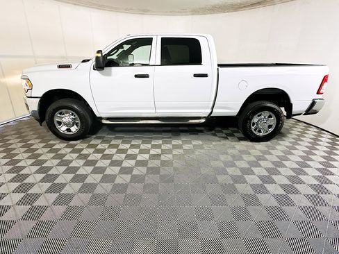 Used 2024 RAM 2500 Tradesman w/ Chrome Appearance Group image 6