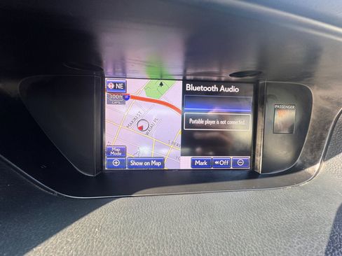 Used 2014 Lexus ES 300h FWD image 18