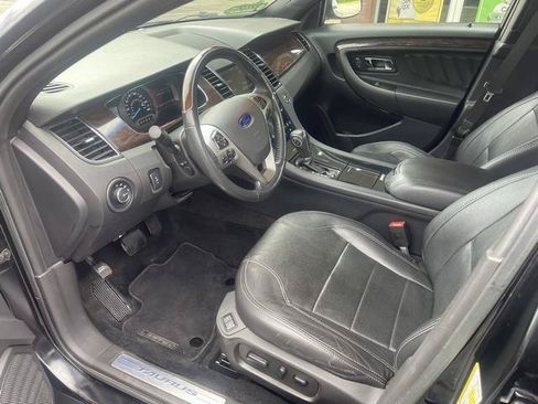 Used 2015 Ford Taurus Limited w/ Equipment Group 301A AWD/4WD image 16