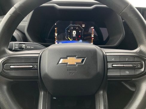 Used 2023 Chevrolet Colorado W/T image 15