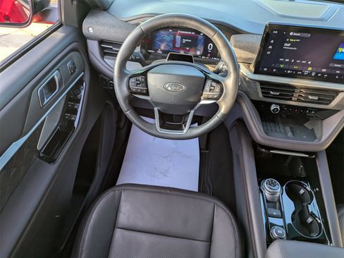 Used 2025 Ford Explorer Platinum w/ Ultimate Package image 19