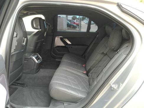 Used 2024 BMW i7 xDrive60 w/ Premium Package AWD/4WD image 19