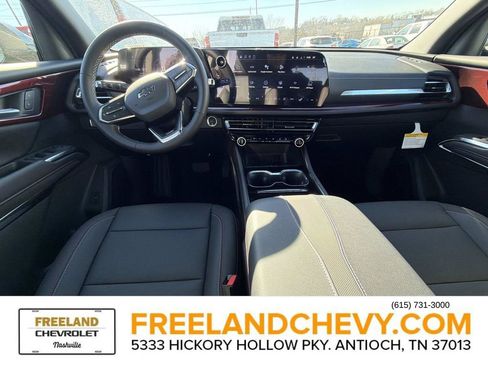 New 2026 Chevrolet Traverse Z71 w/ Driver Confidence Package image 17