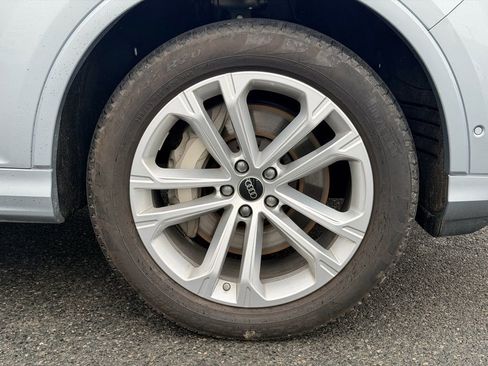 Certified 2025 Audi Q7 3.0T Premium Plus image 25