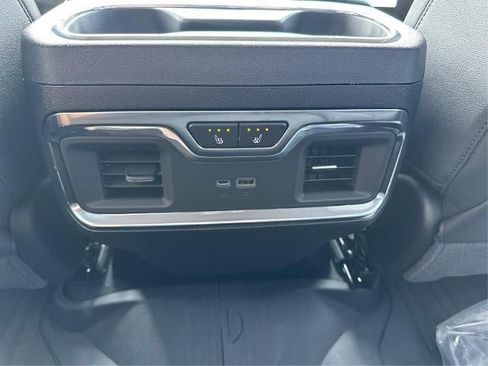 New 2025 GMC Sierra 2500 SLT w/ SLT Premium Package image 20