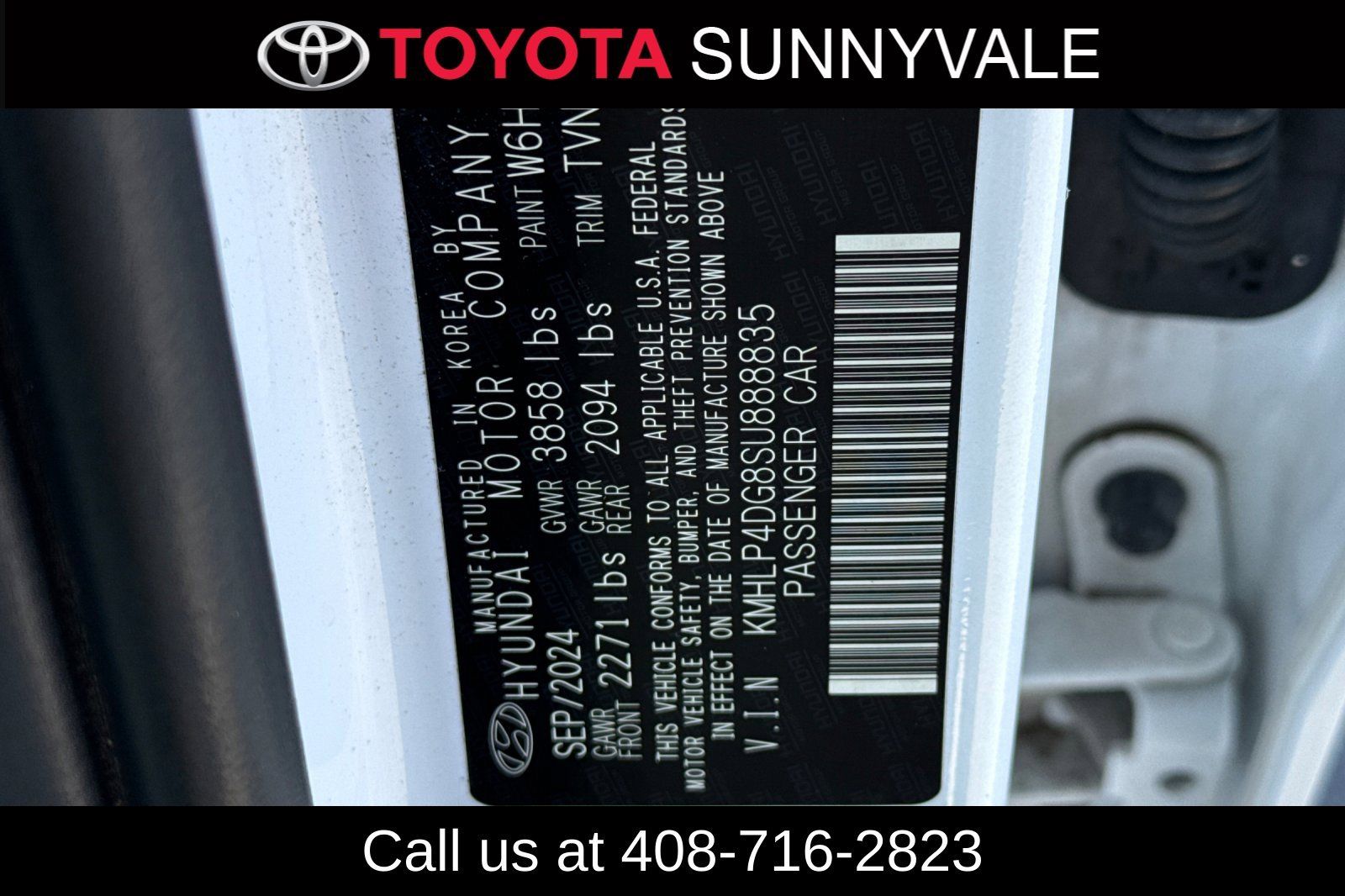 Used 2025 Hyundai Elantra Limited FWD image 30