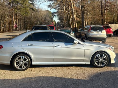 Used 2015 Mercedes-Benz E 350 4MATIC Sedan image 8