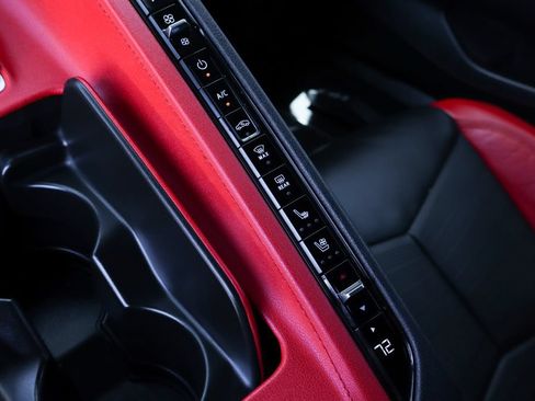 Used 2021 Chevrolet Corvette Stingray Preferred Cpe w/ Z51 Performance Package RWD image 39