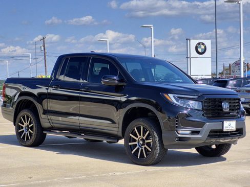 Used 2023 Honda Ridgeline Black Edition image 3