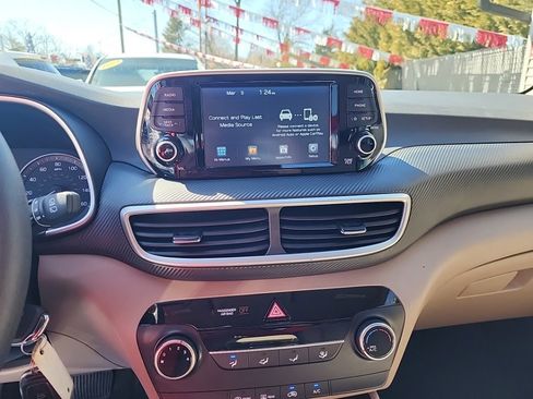 Used 2019 Hyundai Tucson SE AWD/4WD image 17