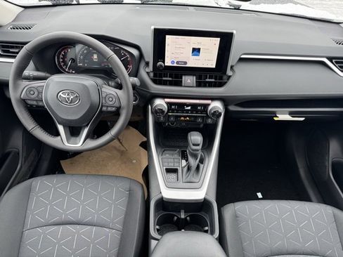 Used 2025 Toyota RAV4 XLE image 10