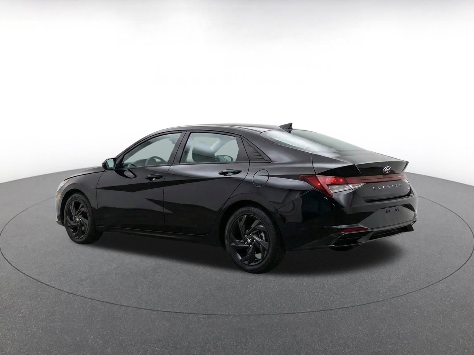 Used 2026 Hyundai Elantra Sport FWD image 6