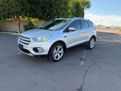 Used 2018 Ford Escape Titanium image 4
