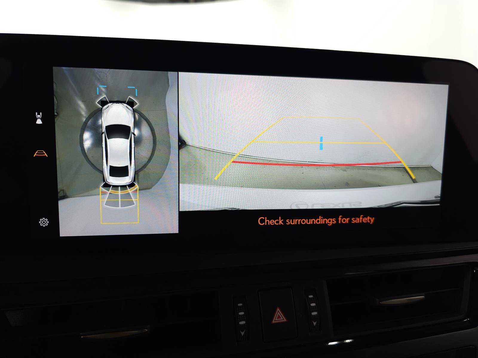 Used 2023 Lexus ES 350 Ultra Luxury w/ Accessory Package (Z2) FWD image 26