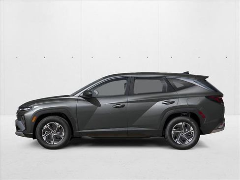 New 2026 Hyundai Tucson Blue SE FWD image 3