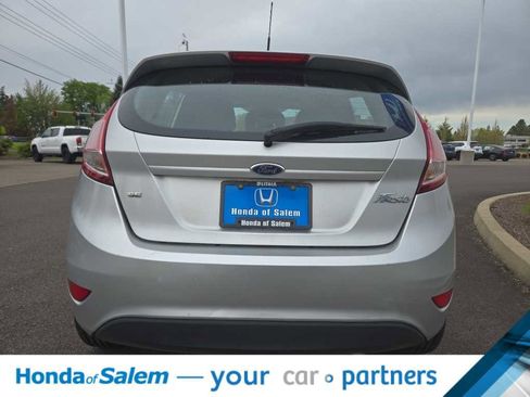 Used 2015 Ford Fiesta SE image 5