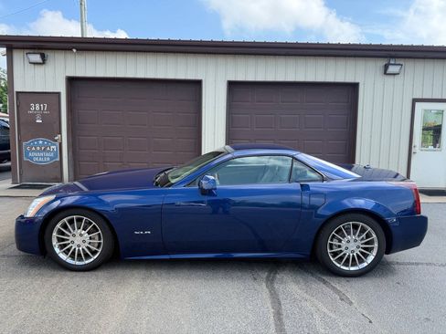 Used 2005 Cadillac XLR RWD image 5