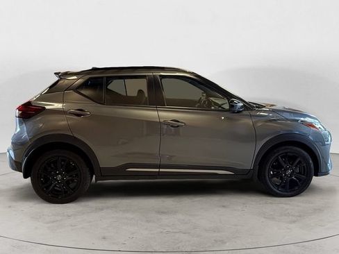 Certified 2023 Nissan Kicks SR FWD image 6