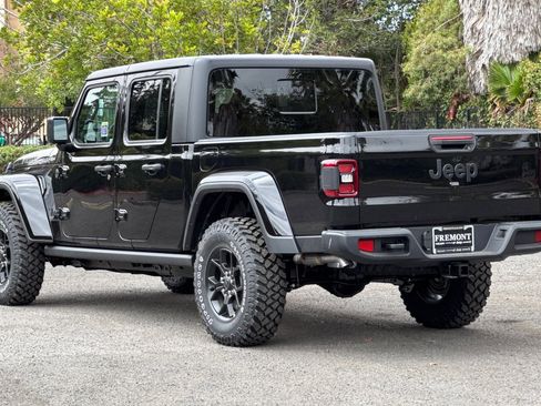 New 2025 Jeep Gladiator Willys image 5