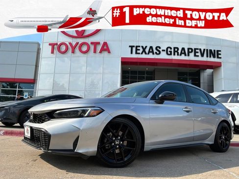 Used 2025 Honda Civic Sport image 1