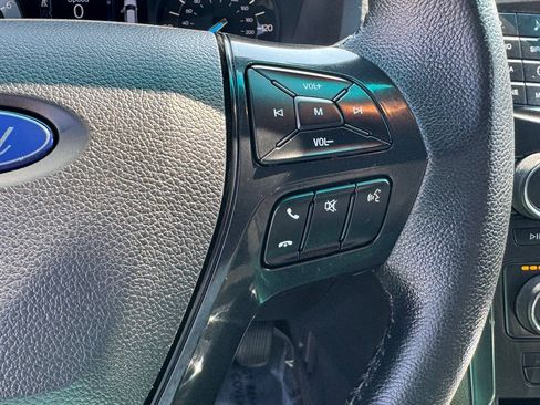 Used 2017 Ford Explorer XLT AWD/4WD image 24