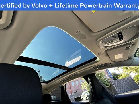 Used 2022 Volvo XC60 B5 Momentum image 21