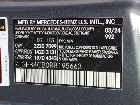 Used 2024 Mercedes-Benz GLE 450e 4MATIC image 28