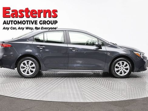 Used 2023 Toyota Corolla LE FWD image 4