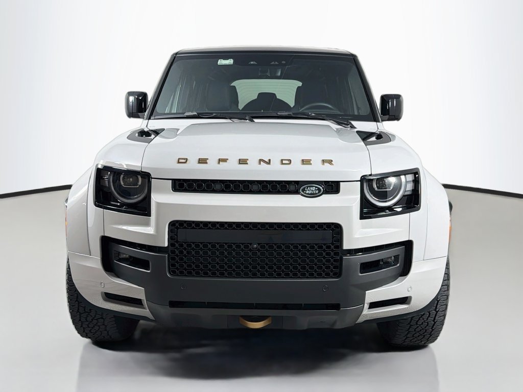 Used 2026 Land Rover Defender 110 OCTA AWD/4WD image 2