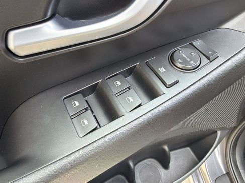 Used 2018 Hyundai Elantra GT FWD image 23