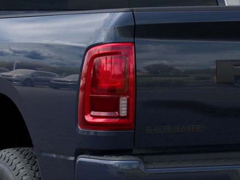 New 2026 RAM 2500 Laramie AWD/4WD image 15