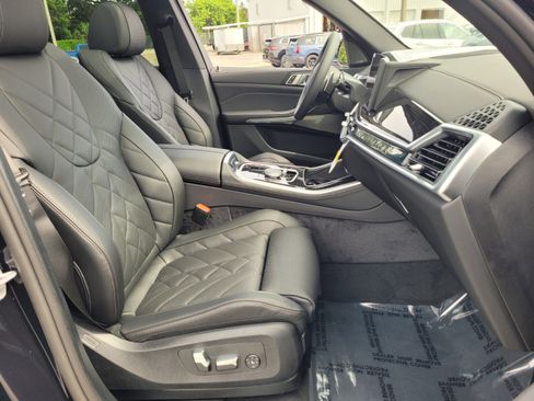 Used 2026 BMW X5 sDrive40i w/ M Sport Package image 17