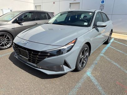 Used 2021 Hyundai Elantra SEL w/ Convenience + Premium Package