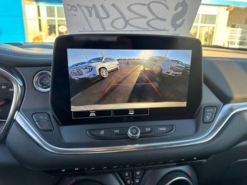 Used 2025 Chevrolet Blazer LT image 25