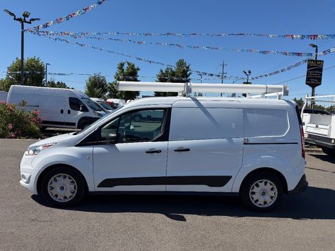 Used 2018 Ford Transit Connect XLT FWD image 4