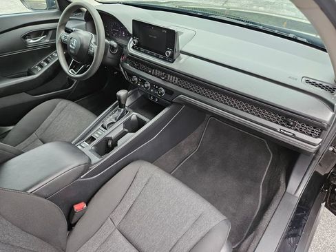 Used 2025 Honda Accord LX image 27