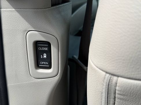 Used 2015 Honda Odyssey EX-L image 20