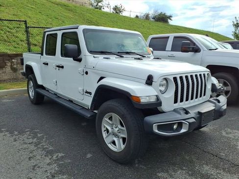 Used 2023 Jeep Gladiator Sport AWD/4WD image 10