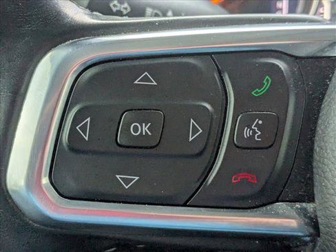 Used 2020 Jeep Wrangler Unlimited Sahara image 11