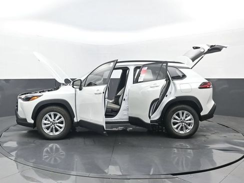 New 2026 Toyota Corolla Cross LE FWD image 31