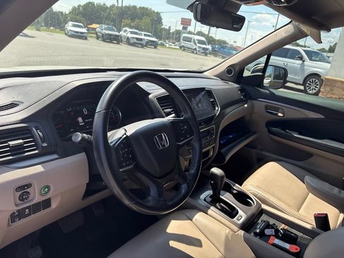 Used 2020 Honda Pilot EX-L image 4