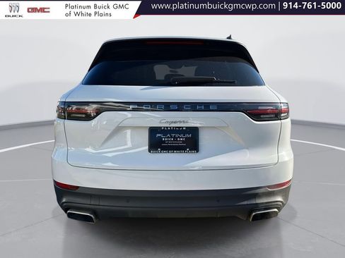 Used 2023 Porsche Cayenne Platinum Edition image 5