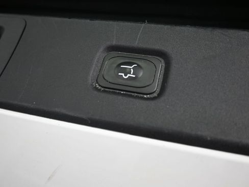 Used 2025 Ford Expedition Platinum AWD/4WD image 31