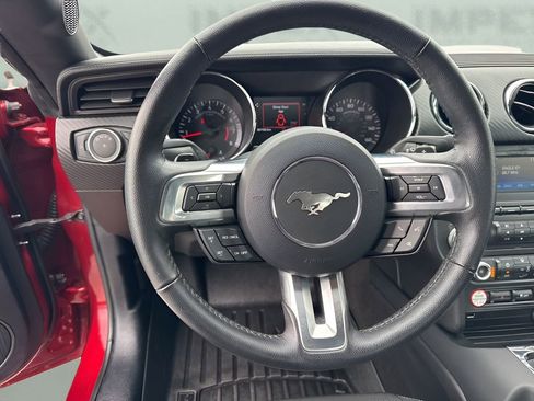 Used 2015 Ford Mustang Coupe image 11