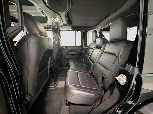 Used 2019 Jeep Wrangler Unlimited Sahara AWD/4WD image 22