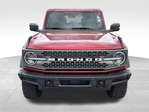 New 2025 Ford Bronco Badlands image 2