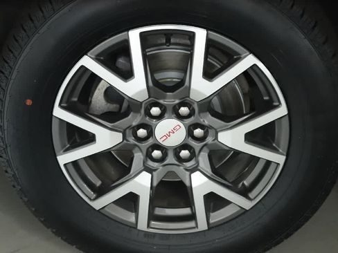 Used 2020 GMC Acadia SLE w/ Driver Convenience Package FWD image 38
